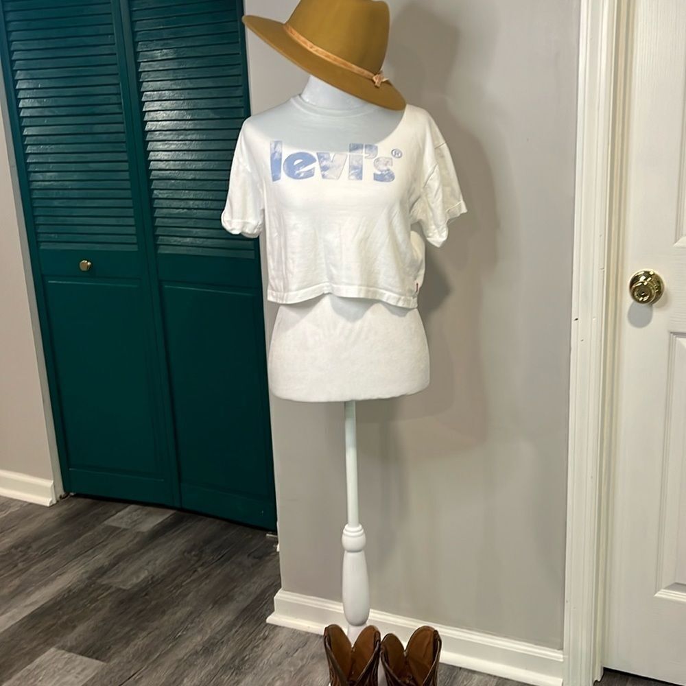 LEVIS white branded crop top - labeled as M but is more of a Small
